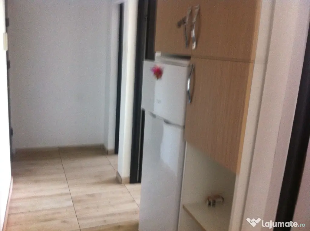 Apartament Cu 3 Camere Semidecomandate Etaj 2 George Enescu