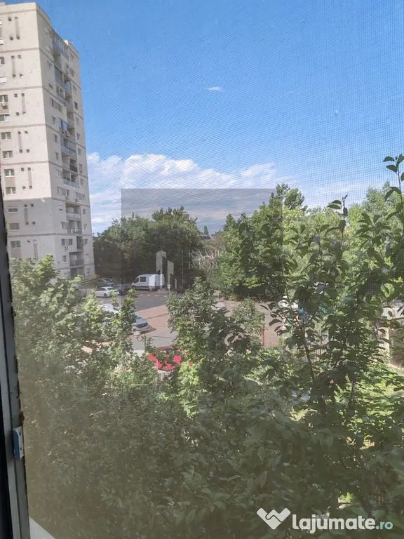 Apartament cu 3 camere, Auchan Titan/ 1 Dec 1918, DE RENOVAT