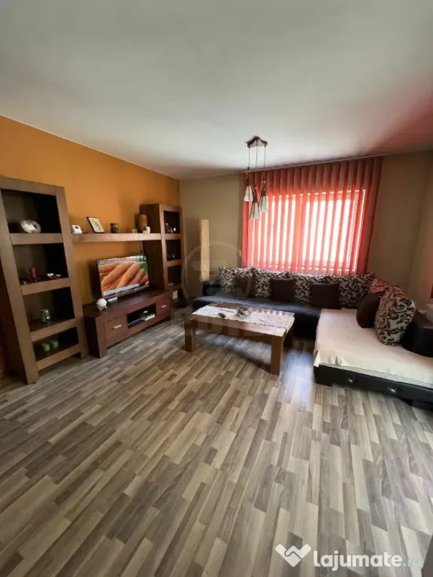 Inchiriere Apartament 2 camere semidecomandat, 50 mp