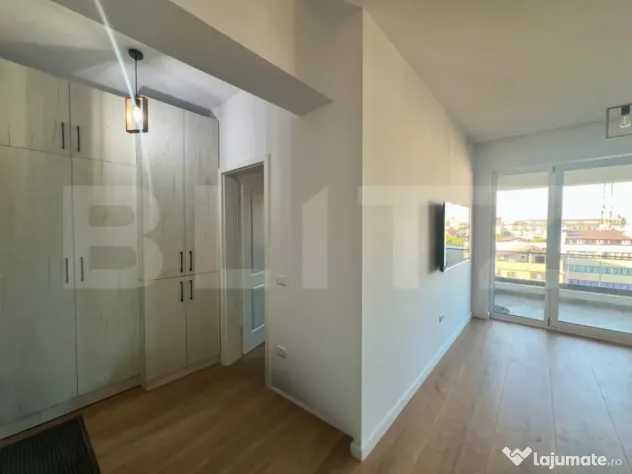 Apartament nou cu 2 camere, centrala si aer, zona Calea Seve