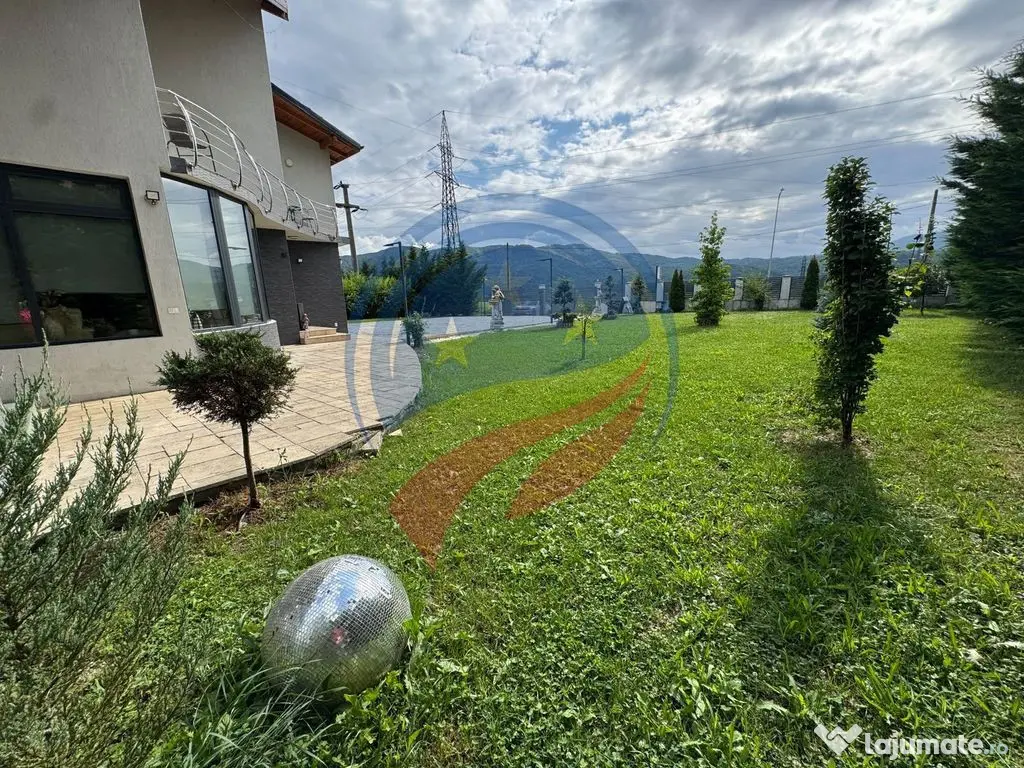 Pensiune în Călimănești + 2 A-Frame - Teren 5.574 mp ...