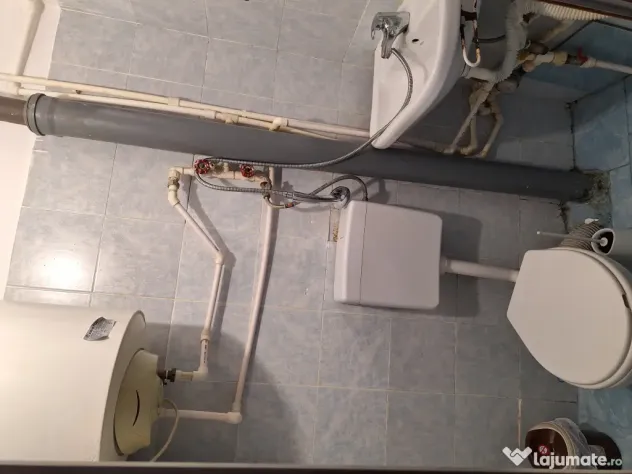 Închiriez garsoniera