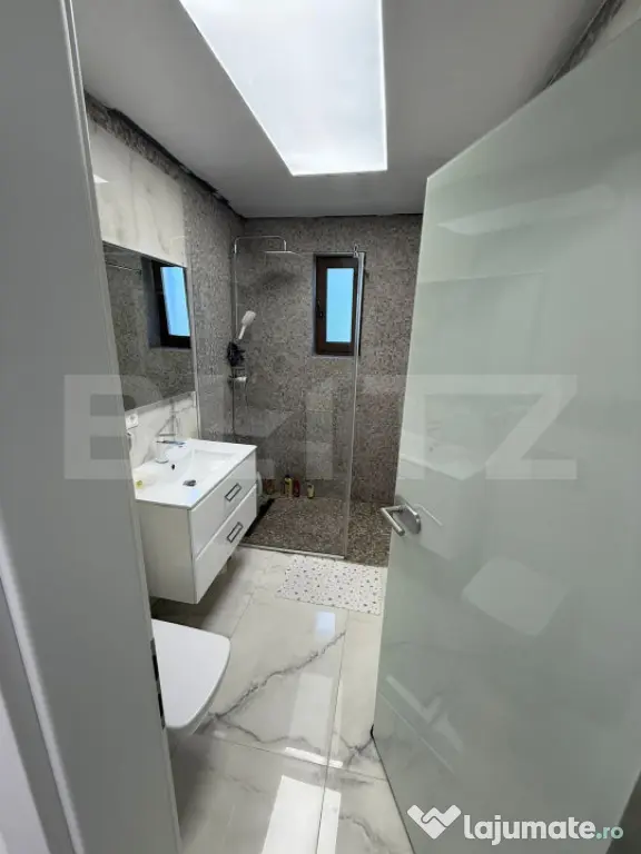 Apartament superb cu 3 camere – 58 mp – finisaje de lux,