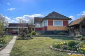 4.300 mp teren, pomicultura casa traditionala, anexe, Craie
