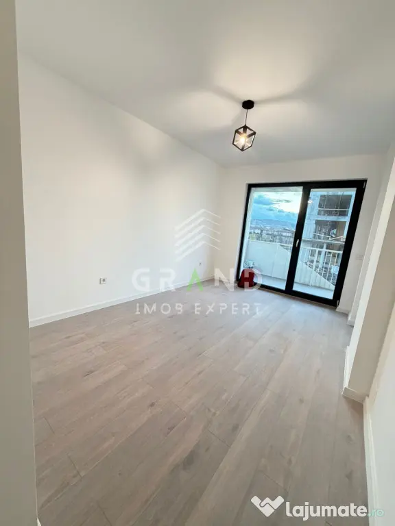 Apartament 3 camere de vanzare , Eroilor, Floresti.