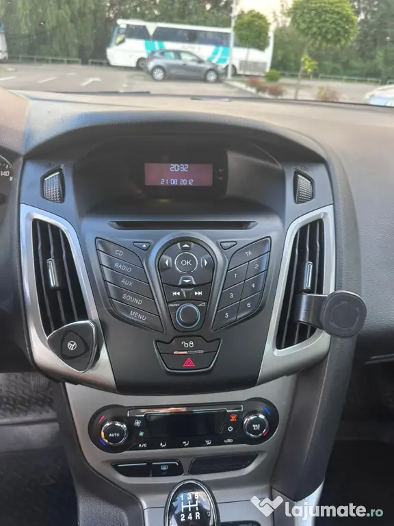 Ford Focus 1.6 aspirat