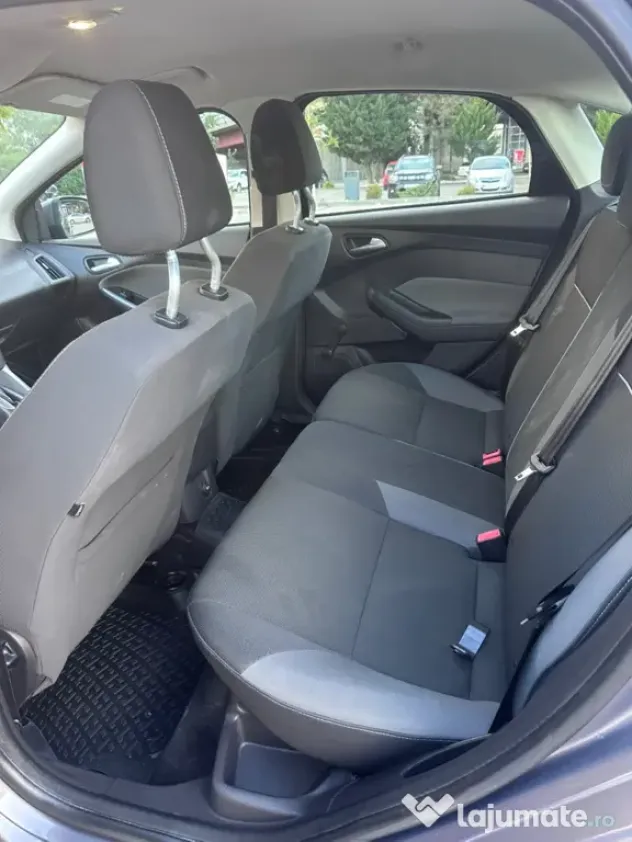 Ford Focus 1.6 aspirat