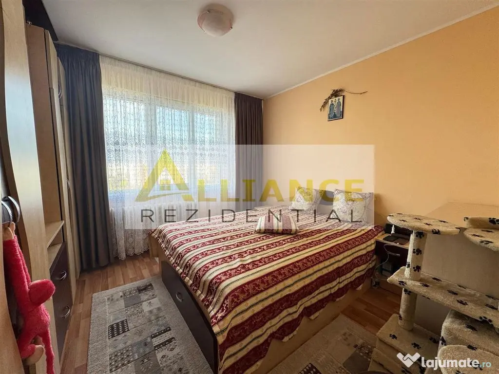 Apartament 3 camere decomandat { Grand Arena }