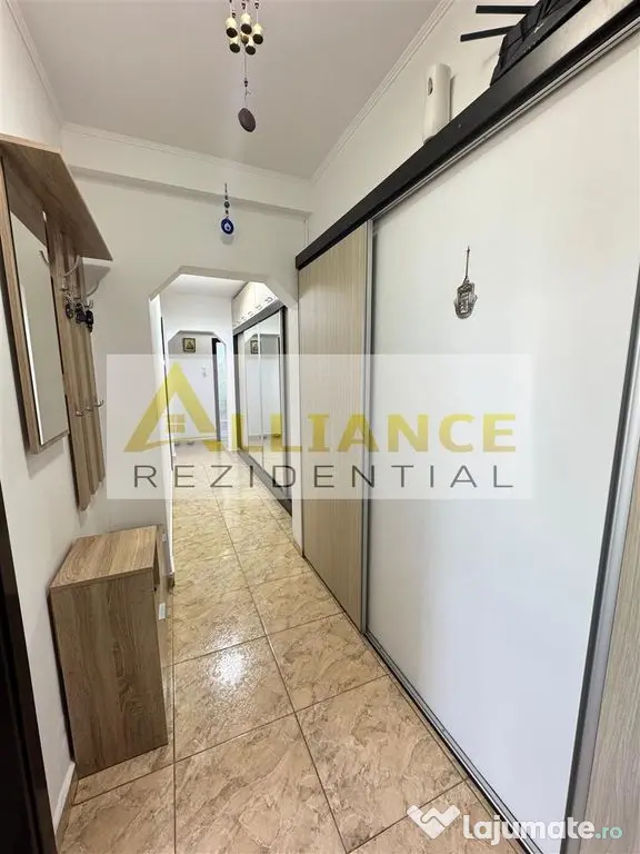Apartament 3 camere decomandat { Grand Arena }