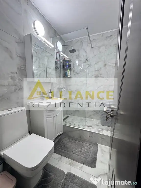 Apartament 3 camere decomandat { Grand Arena }