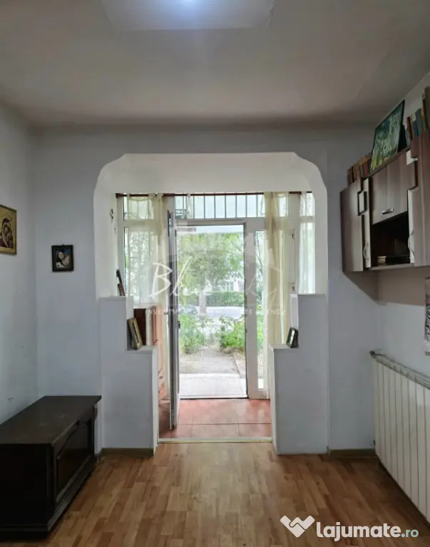 Apartament 3 camere cu 2 intrari, situat in Centru
