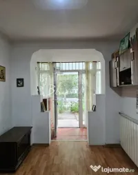 Apartament 3 camere cu 2 intrari, situat in Centru