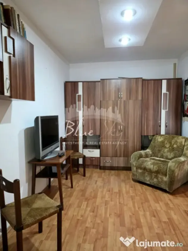 Apartament 3 camere cu 2 intrari, situat in Centru