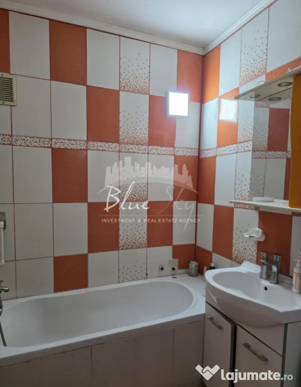 Apartament 3 camere cu 2 intrari, situat in Centru