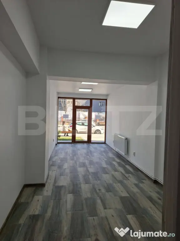 Spațiu comercial central, 31 mp, vad excelent – vis-a-vis