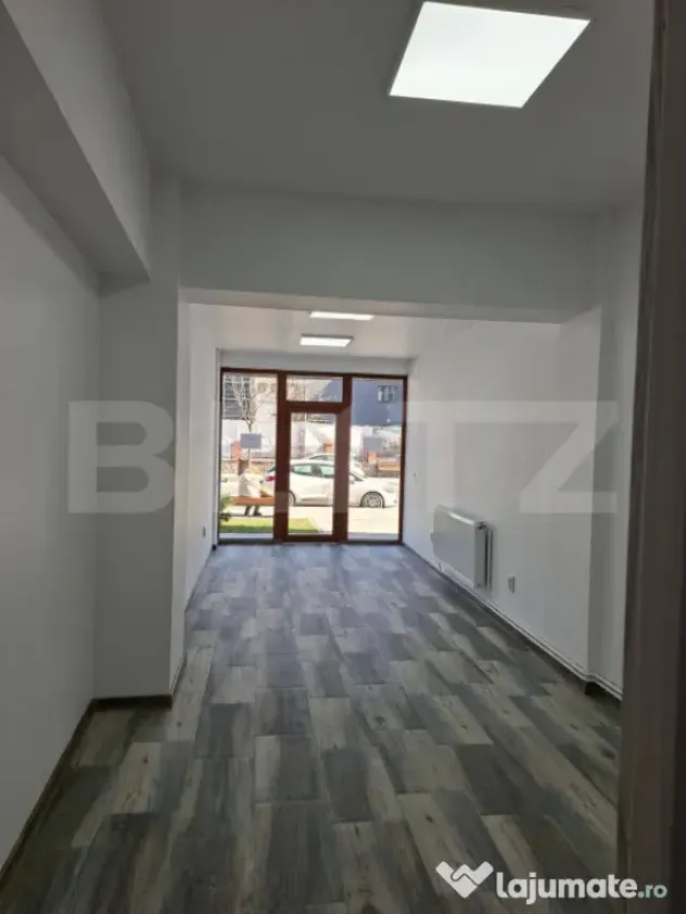 Spațiu comercial central, 31 mp, vad excelent – vis-a-vis