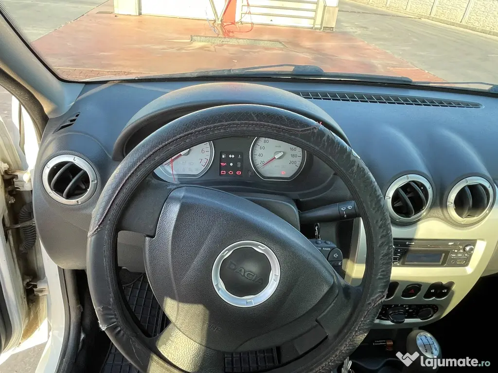 Dacia logan laureat 2013