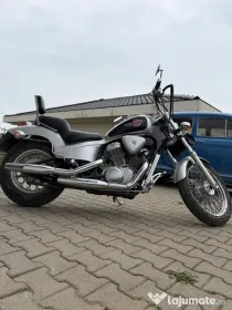 Motocicleta Honda Shadow 600 - Gata de sezon