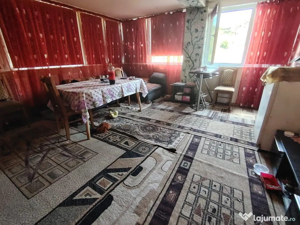 Vanzare Apartament 3 camere decomandat, 72 mp,Stejarului
