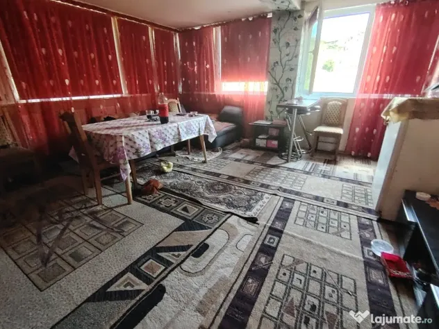 Vanzare Apartament 3 camere decomandat, 72 mp,Stejarului