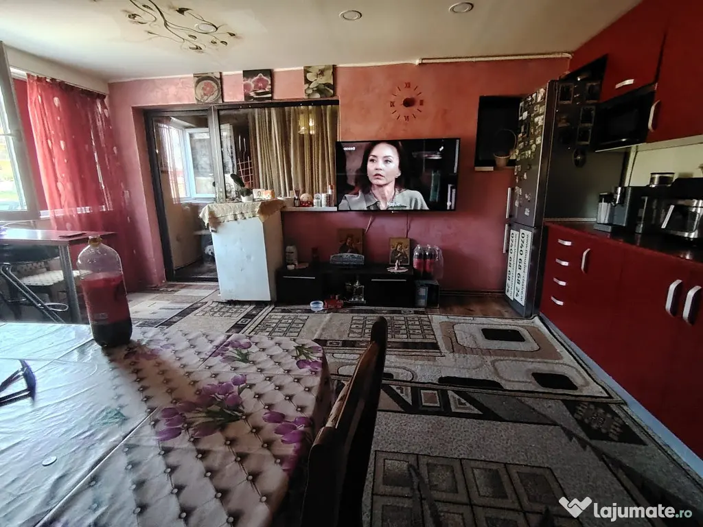 Vanzare Apartament 3 camere decomandat, 72 mp,Stejarului
