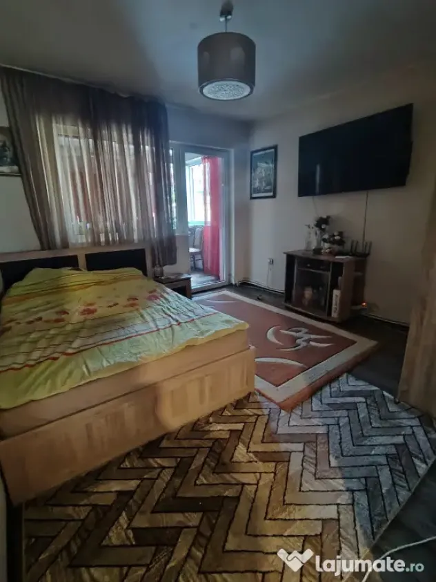 Vanzare Apartament 3 camere decomandat, 72 mp,Stejarului