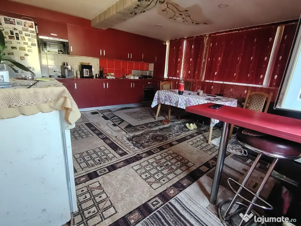 Vanzare Apartament 3 camere decomandat, 72 mp,Stejarului