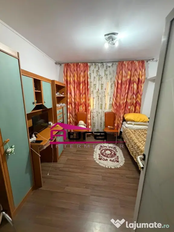 Apartament 3 camere Str.Mircea Voda