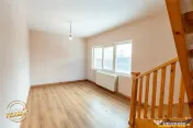 Accesibilitate si farmecul unei case cu garaj, locatie de re 