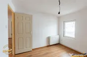 Accesibilitate si farmecul unei case cu garaj, locatie de re