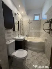 Apartament cu 3 camere de inchiriat, 56 mp ,Zona Semicentral 
