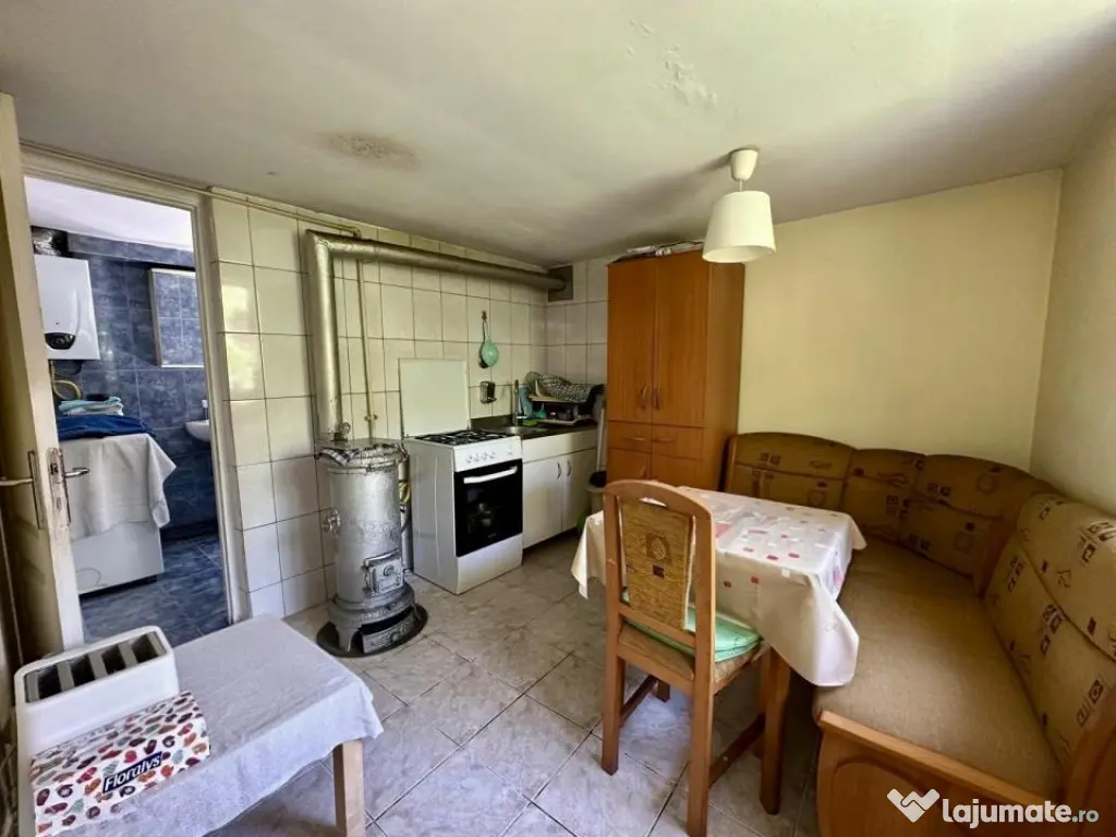Casa cu 4 camere - zona Colentina - Sportului