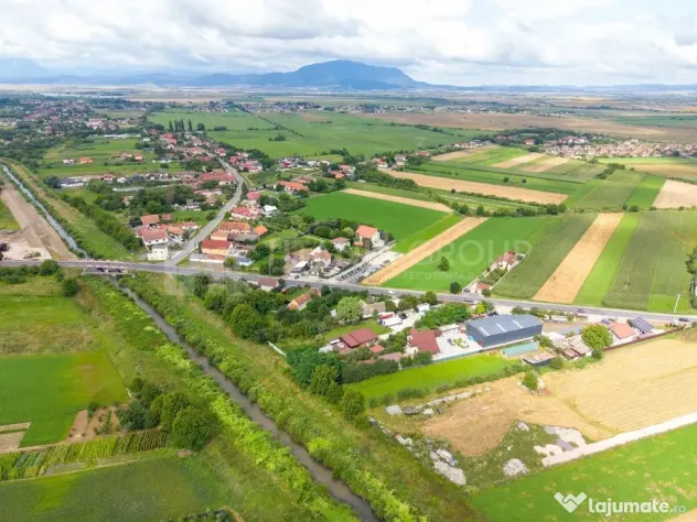 Teren cu vizibilitate excelentă și deschidere la DN13 -...