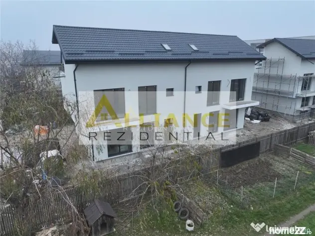 VILA P+1+M de vanzare in zona Primarie - Popesti-Leordeni