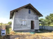 Casă P+M cu 2.700 mp teren intravilan și priveliște panor 