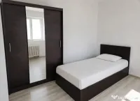 Vand pat single si dulap cu 2 usi si oglinda 