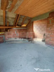 Casa de vanzare 4 camere , garaj si teren 4000 mp 