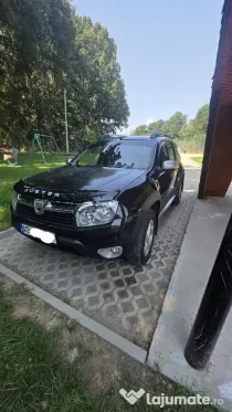 Vând Dacia Duster an 2012 
1. motor 1.6 16v 105Cp