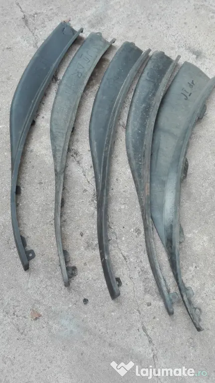 Extensii - spoiler sub bara opel astra j