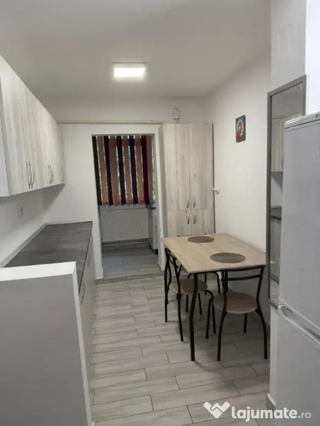 - Apartament 2 camere Dorobantilor, mobilat utilat. Renovat