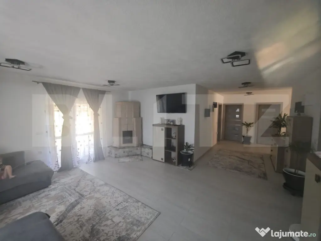 Casă individuală modernă, cu teren de 1.356 mp – la doa
