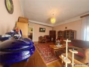 Casa cu vatra traditionala, gradina, garaj, facilitati, Codl