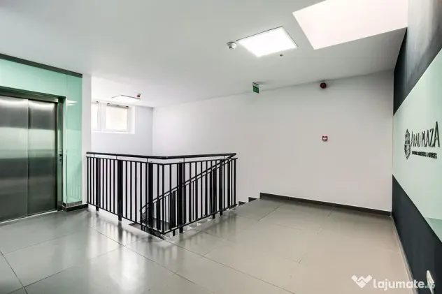 Spațiu de birouri ultracentral în Arad Plaza - de înch...