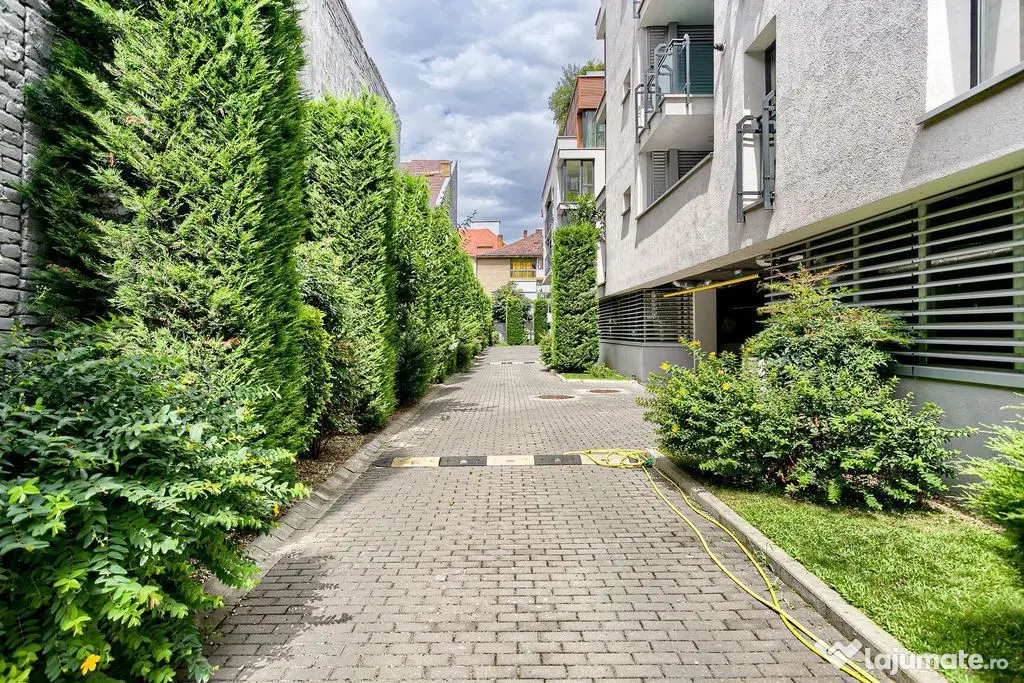 Spațiu de birouri ultracentral în Arad Plaza - de înch...