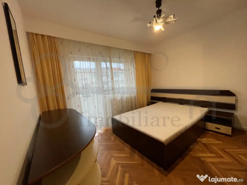 3 camere decomandate, 70 mp, 2 balcoane, 2 bai, in Mărășt