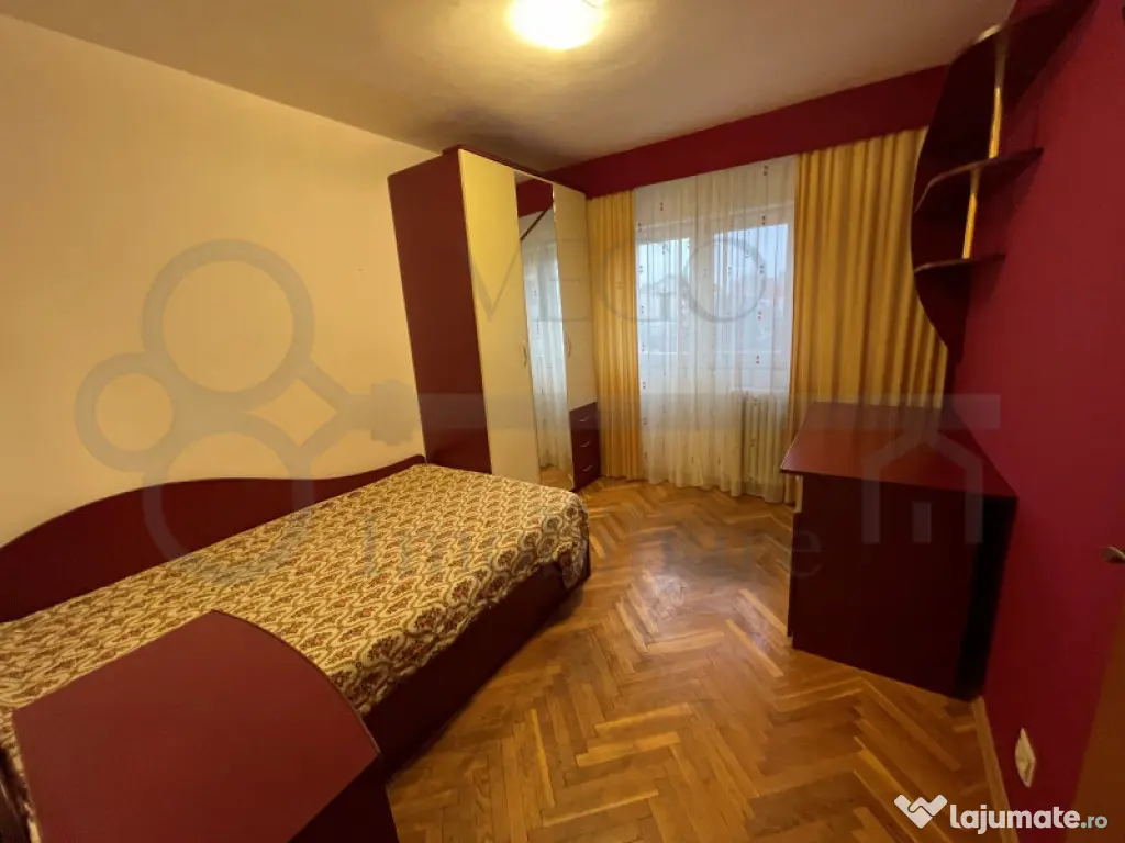 3 camere decomandate, 70 mp, 2 balcoane, 2 bai, in Mărășt