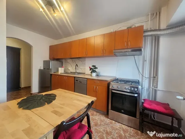 APARTAMENT 3 CAMERE PIATA VICTORIE-STR. MEXIC