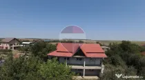 DE VANZARE Casă cu livadă lângă Lacul Făcău 30 min ...