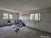 DE VANZARE Casă cu livadă lângă Lacul Făcău 30 min ...