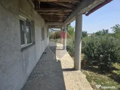 DE VANZARE Casă cu livadă lângă Lacul Făcău 30 min ...